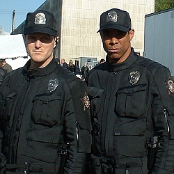 Background SWAT Officer in i-Robot